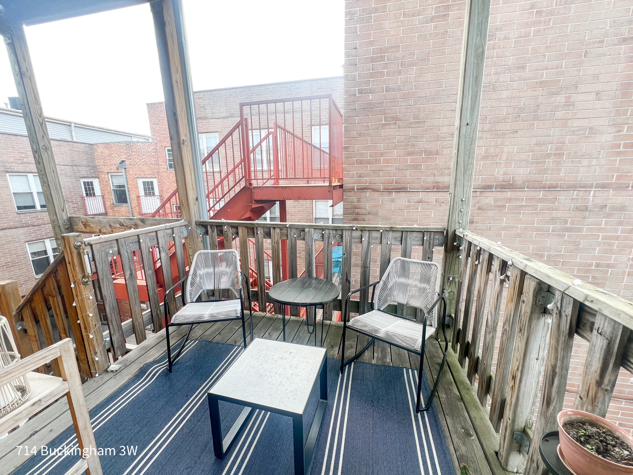 710-16 W Buckingham Pl 710-16 W Buckingham Pl, Chicago, IL 60657 - Leasing by Cross Street